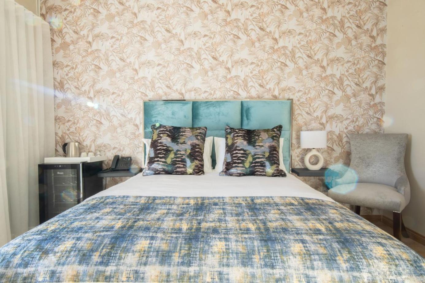 Dolphin Bay Boutique Hotel And Spa Порт-Элизабет Экстерьер фото