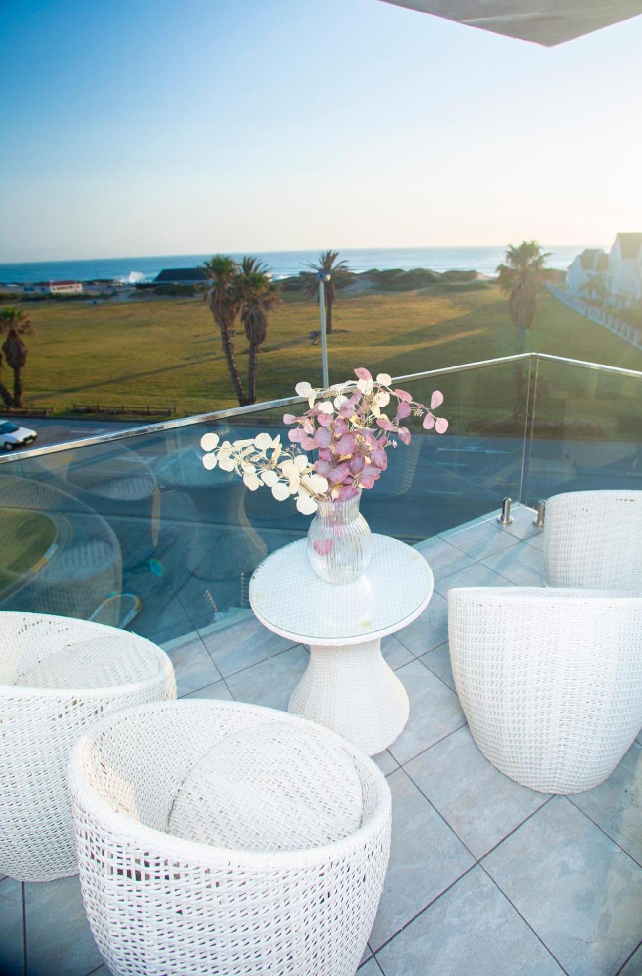 Dolphin Bay Boutique Hotel And Spa Порт-Элизабет Экстерьер фото